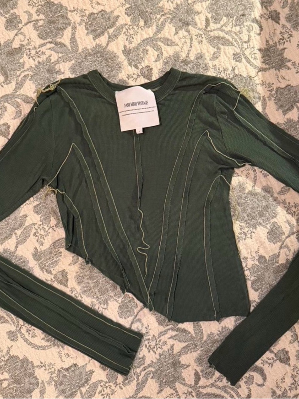 SAMI MIRO VINTAGE Olive Green Ribbed Long-Sleeve Top with Contrast Seams